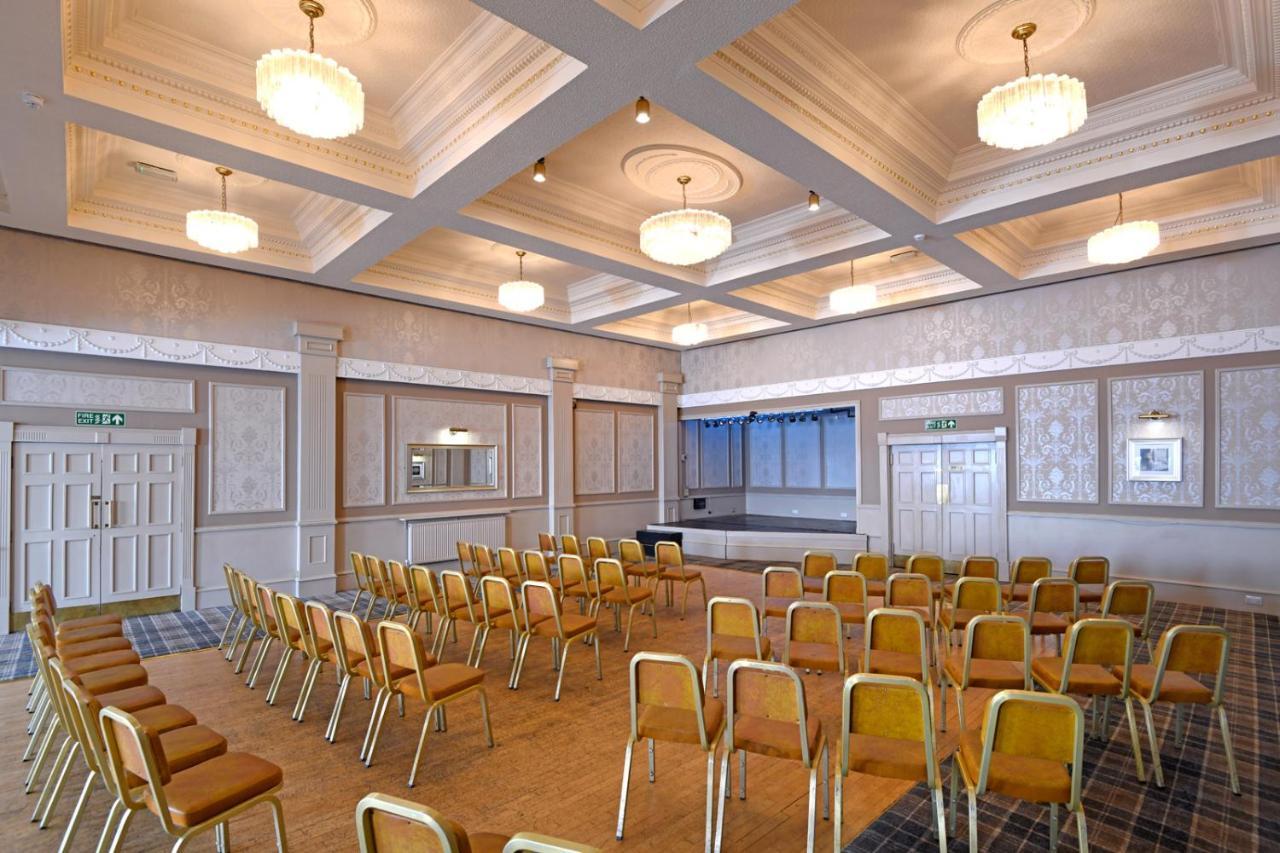 The Corner House Hotel Аннан Екстер'єр фото
